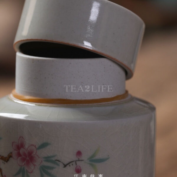 Elegant Retro Ceramic Tea Caddy