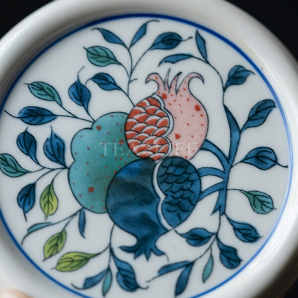 Retro Hand-painted Celadon Lid Holder - Gai Zhi 13 - Tea2Life