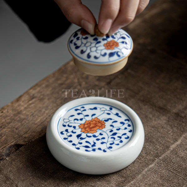 Retro Hand-painted Celadon Lid Holder - Gai Zhi 22 - Tea2Life