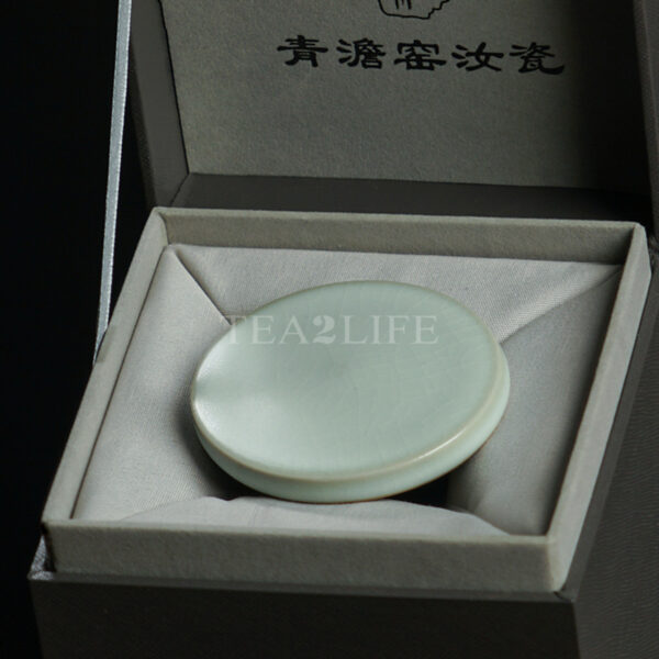 Jingdezhen Handmade Ru kiln Ice-Cracked Glaze Lid Holder 1 - Tea2Life