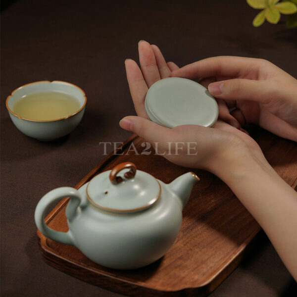 Jingdezhen Handmade Ru kiln Ice-Cracked Glaze Lid Holder 5 - Tea2Life