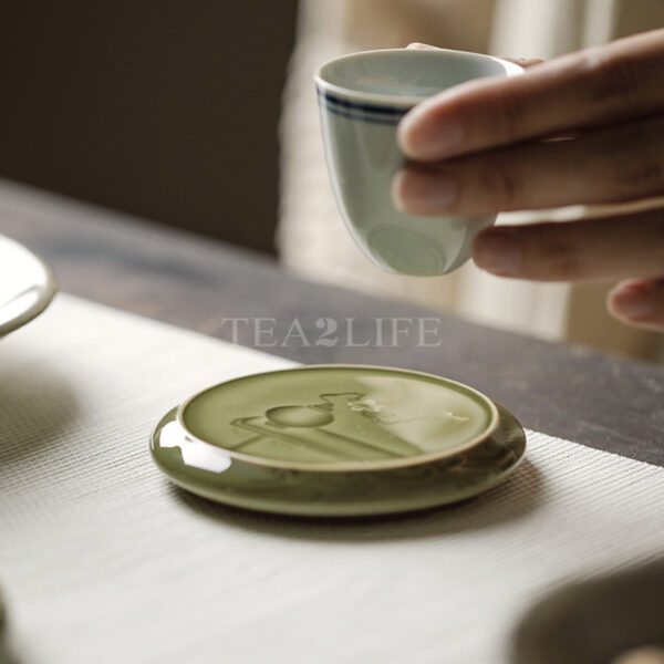 Yue Kiln Celadon Handmade Relief Lid Holder 1 - Tea2Life