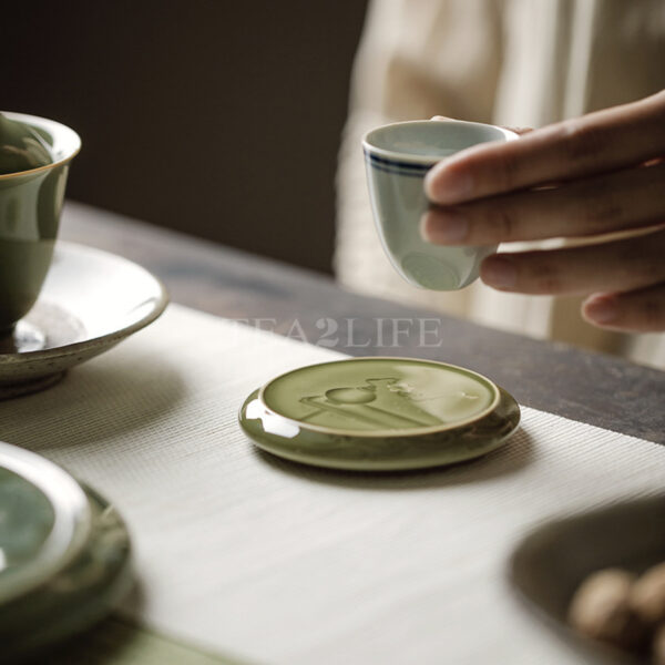 Yue Kiln Celadon Handmade Relief Lid Holder 2 - Tea2Life