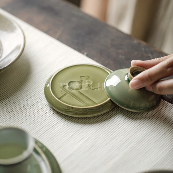 Yue Kiln Celadon Handmade Relief Lid Holder 4 - Tea2Life
