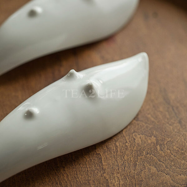 Dehua White Porcelain Lotus Leaf Shaped Tea Scoope 2 - Tea2Life