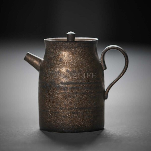 Handmade Iron-glazed Gilt Ceramic Teapot