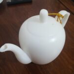 "Beauty Shoulder" White Porcelain Teapot photo review