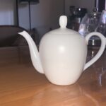 "Beauty Shoulder" White Porcelain Teapot photo review