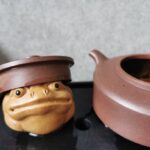 Yixing Zisha Small Golden Toad photo review
